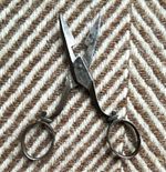 Antique Mappin and Webb Buttonhole scissors Nice ribbed detailing 2cm cut