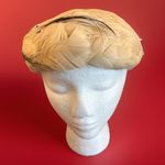 Dorothy Lee Ivory Swan Feather Pillbox Size 22 1/2 1950s