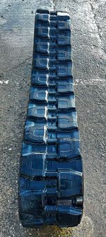 CAMSO SKIDSTEER LOADER RUBBER TRACKS / 320X86X50 / CASE  NEW HOLLAND  TAKEUCHI +