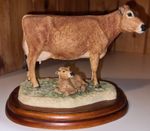 Border Fine Arts Jersey Cow and Calf Figurine A1465 Cattle Breeds 2002 Wood Base