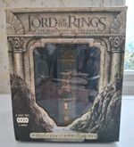 Lord of the Rings Fellowship of the Ring Collectors Gift Set Argonath Bookends