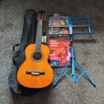 Valencia 100 Guitar