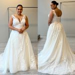 Plus Size Wedding Dresses V Neck Lace Applique Sweep Train Lace Up Bridal Gowns