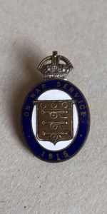 WW1 1915 On War Service Enamelled Badge Gaunt London Numbered Excellent Cond