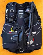 Mares Dragon BCD in Medium.