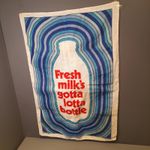 Fresh Milk's GOTTA LOTTA BOTTLE Ulster Linen Dairy Council Tea Towel VINTAGE 