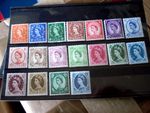 QUEEN ELIZABETH 11.  SET of !8 MINT WILDINGS - NEVER HINGED.
