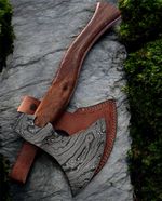 Handcrafted Damascus Steel Hatchet – 1150g | 40cm | Genuine Leather Cover