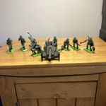 Britains German WW2 PAK38 with gun crew, Ammunition limber and 6 extra troops