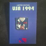 LIMITED EDITION USA 1994 - FOOTBALL ENAMEL PIN BADGE (ON CARD)