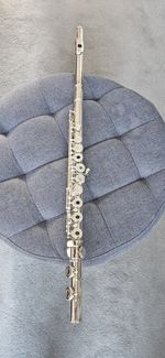 Yamaha YFL-271 flute in excellent condition