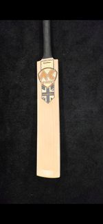 AK Sports Grade 1 English Willow Bat Famous for its top ping 