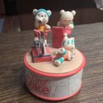 Diet Coke Mini  Music Box Excercising Good Taste Polar Bears, No Box