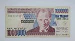 2002 Central Bank of TURKEY - 1 Million Turkish Lira Banknote No. O01 729513