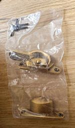 Lockable Window Fastener Latch, Brass Finish Gold Metal, Screws, 1 Pack SV1101