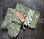 Stacey Solomon Green Rose Print oven glove and Tea Towels Set New 4 piece set