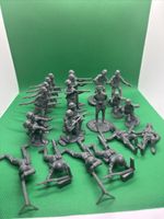 BMC Toys WW2 German Plastic Soldiers grey  X 22 PCS