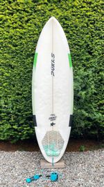 SHIPPING, PUKAS Surfboard 6’0, 40L, 5 fin setup with quad fins
