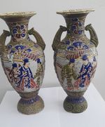 Satsuma Moriage Vintage Hand Painted Japanese Vases Pair 