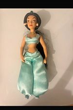 Jasmine Porcelain Disney Collectors Doll & Magazine