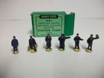 BOXED  MINT DINKY 051 GAUGE OO DIECAST STATION STAFF MINIATURE FIGURES X6