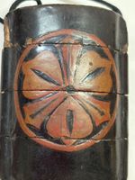 Japan antique Wooden Lacquered Flower Pattern INRO netsuke ojime