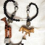 Vintage Hand Carved Wood Giraffe Lion Safari Statement Necklace Silver Gray Bead