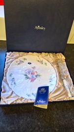 Aynsley Bone China Floral Round Plate in Presentation Box, England