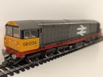 Hornby OO Gauge BR Class 58 Bassetlaw Railfreight Poor Runner 