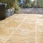 BRADSTONE PEAK RIVEN BUFF COLOUR PAVING SLABS 600X600MM. CODE 03086 - DEL INCLUD