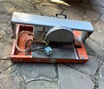 Electric tile cutter