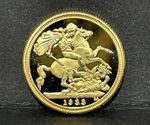 Fantasy Coin  Sovereign Style  dated 1933 Gold toned Jewellery making or collect