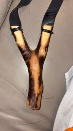 Wooden Hunting Catapult Slingshot Catapult with Black Rubber Bands