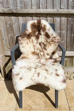 Natural Sheepskin Rug HERDWICK  Soft Wool Short-Haired More White or More Brown