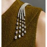 New Women's Fashion Classic 3D Letter RhinestoneFring Brooch Suit Lapel Pin Gift