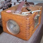 VINTAGE BENZING GERMAN PIGEON RACING TIME CLOCK OAK CASED WORKING ORDER 