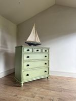 Vintage chest of drawers