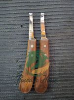 Professional Hoof Knife Pair – Wooden Handle Farrier Hoof Trimming Tools