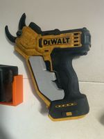 Dewalt 20v cordless pruner wall storage mount DCPR320B, DCMPP568