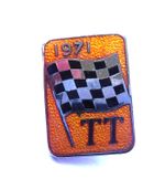 1971 ISLE OF MAN TT BADGE - IoM MANX T.T. RACES