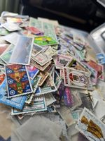 500 Mixed Worldwide Stamps - Off Paper Kiloware