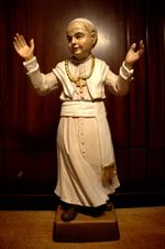 VTG 16" HAND CARVED WOOD CATHOLIC POPE JOHN PAUL II FIGURE STATUE SCULPTURE GIFT