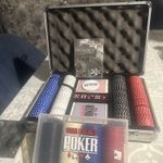 Poker Set 500 Piece with Chips, Cards, Dice, and Casino-Style Case And Chips