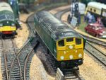 HORNBY CLASS 24 BR GREEN SULZER DIESEL LOCO HEADCODES OO WEATHERED DETAILED