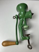 Vintage Green Cast Iron Tabletop Mincer Farmhouse Kitchen Prop