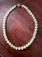 Vintage 1970s Celadon Graduated Jade Bead Necklace 14/20 Vermeil Clasp 16"