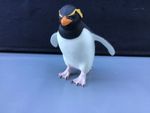 PENGUIN  SOLID FIGURE  9 cm  Made in the UK (? RESIN) 