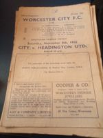 Worcester City v  Headington  Utd 1958/59 Reasonable Condition