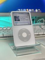 iPod Classic 5th Gen 30GB White New Battery Fresh Faceplate Fully Working