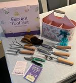 9-Piece Garden Tool Set, Heavy Duty Metal Storage Basket with 4 Compartments